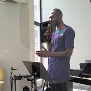 Jeremie Njock e pastor în Camerun