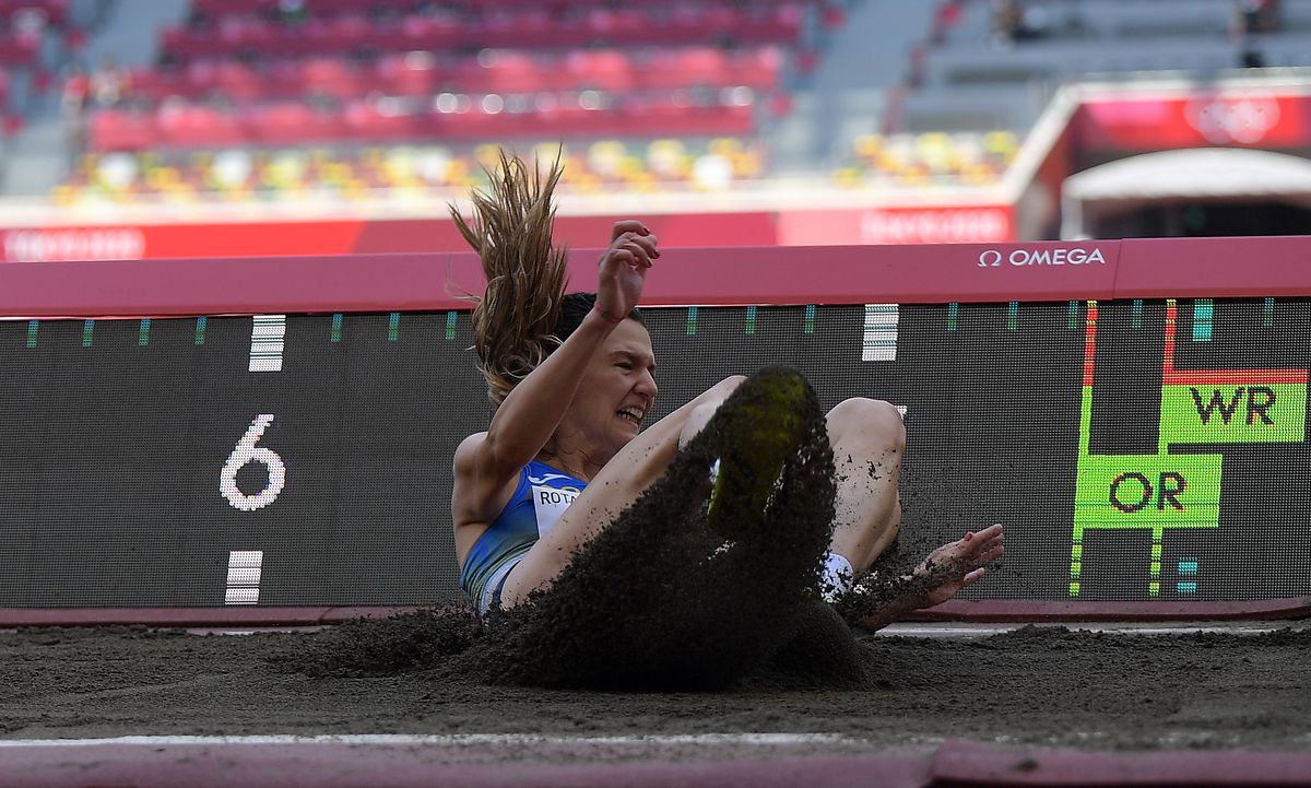 Cum au trăit Florentina Iușco și Alina Rotaru calificările de la săritura în lungime: „Măcar copilașul meu să fie mândru de mine pentru că știu că o să fim criticate” vs. „Mi-a lipsit cred un pic de noroc!”