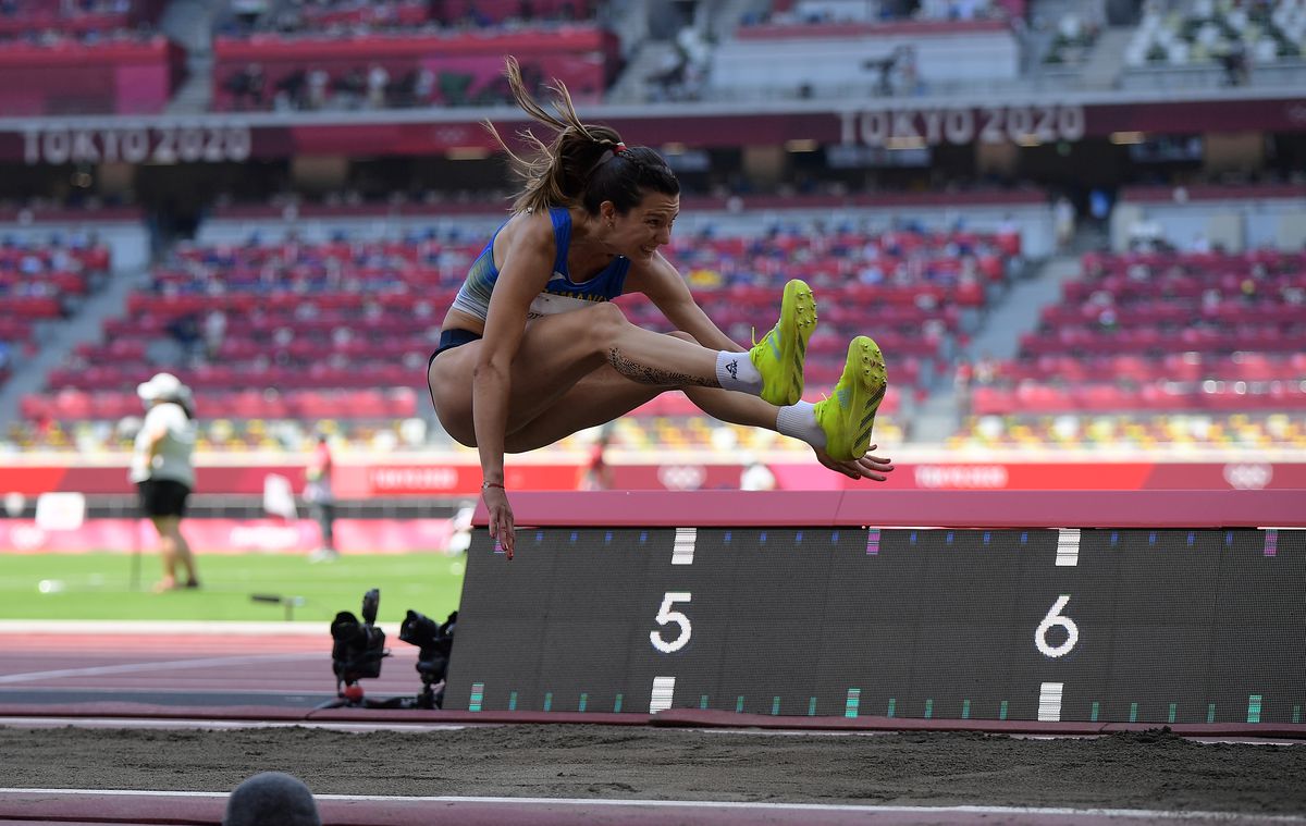 Cum au trăit Florentina Iușco și Alina Rotaru calificările de la săritura în lungime: „Măcar copilașul meu să fie mândru de mine pentru că știu că o să fim criticate” vs. „Mi-a lipsit cred un pic de noroc!”