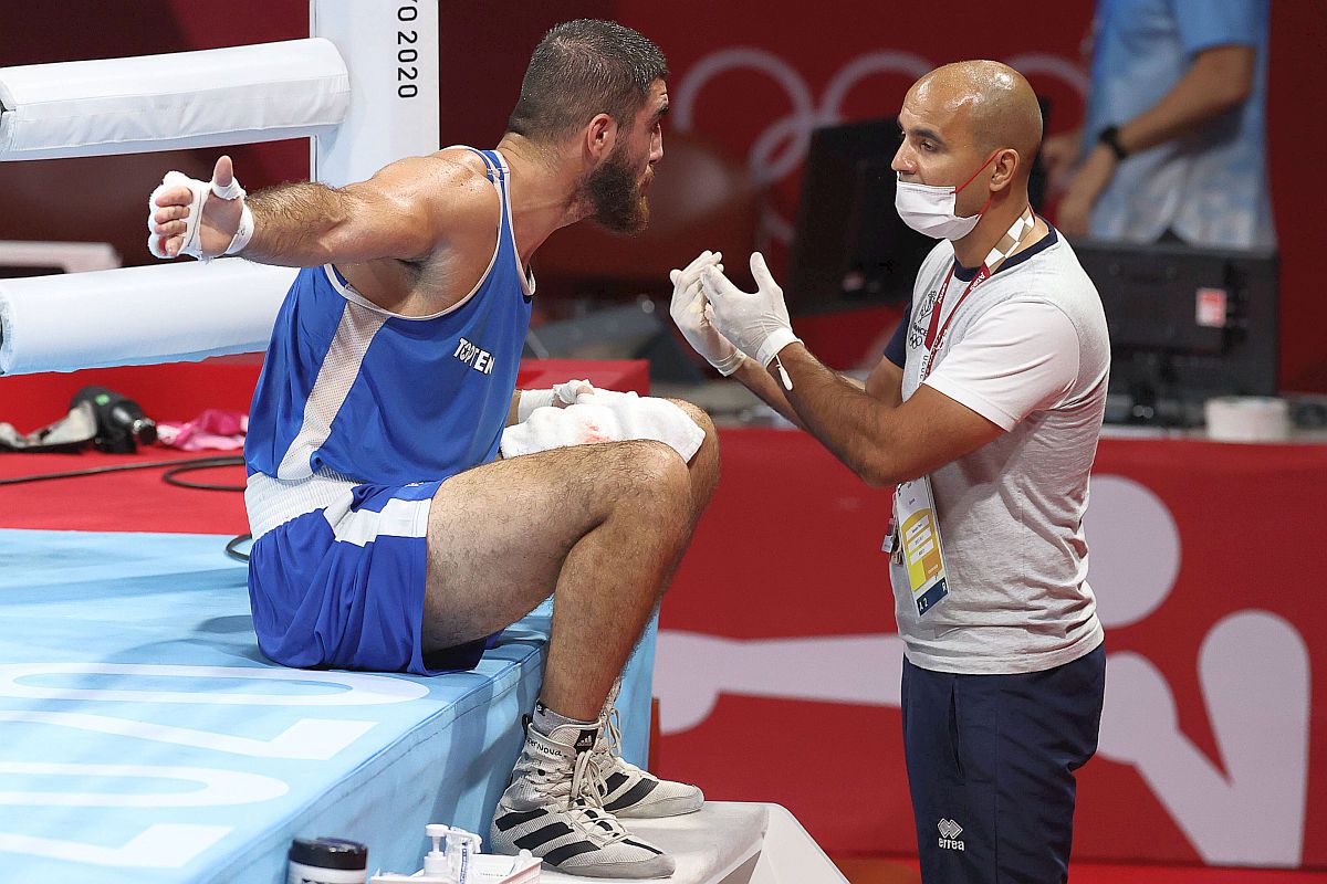 Scandal la Jocurile Olimpice » Era sigur de victorie, dar a fost descalificat! La final a făcut haos în ring