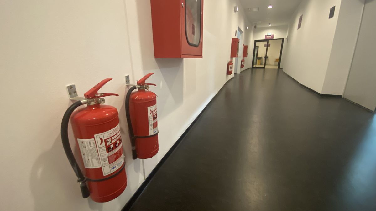 Descoperire șocantă! La 6 ani de la tragedia din „Colectiv”, Arena Națională nu respectă normele de siguranță la incendiu