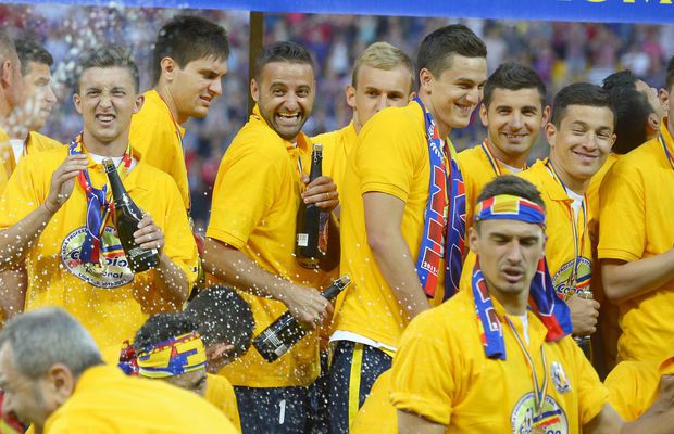 Campion cu FCSB, mărturie șocantă în direct! Adevărul despre cum a fost dat afară: „Mi-am rupt degetul pe motocicletă, dar l-am mințit pe Reghe că am fost bătut de fanii Rapidului”