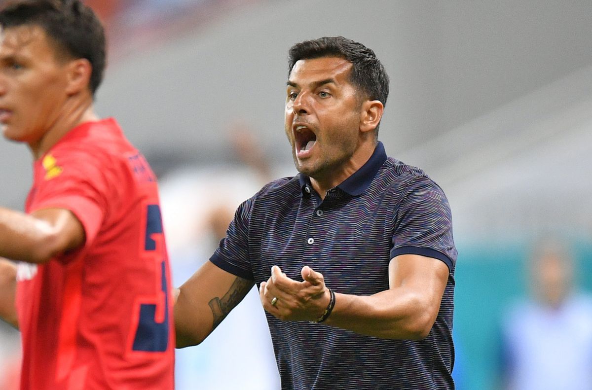 De ce a fost schimbat Bouhenna în FCSB - FCU Craiova » Explicațiile lui Dică pentru mutarea de la pauză