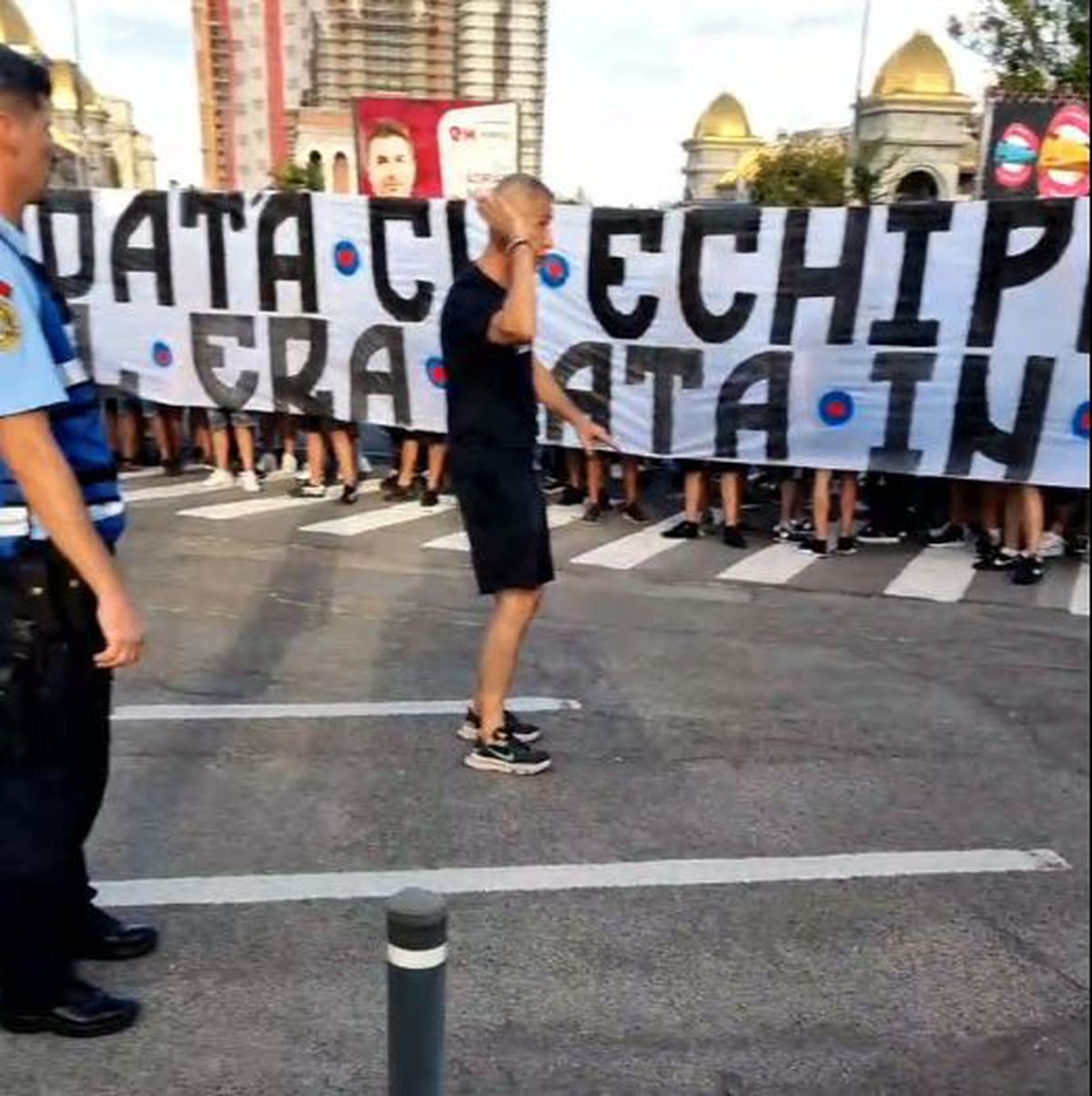 FOTO Protest al fanilor CSA Steaua la MApN 01.08.2022