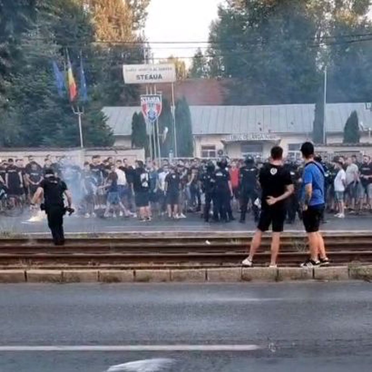 FOTO Protest al fanilor CSA Steaua la MApN 01.08.2022