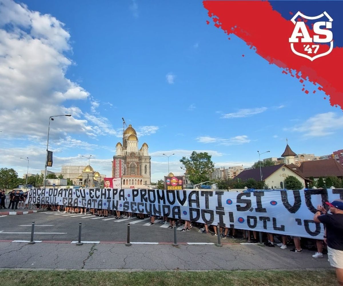 FOTO Protest al fanilor CSA Steaua la MApN 01.08.2022
