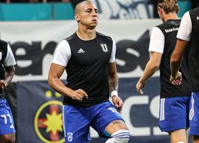 Lovitură pentru FCU Craiova! Un fotbalist de bază s-a „rupt” și va lipsi o perioadă îndelungată: „Însănătoșire grabnică!”