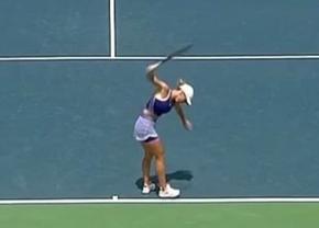 Simona Halep, criză de nervi la Washington » Și-a nimicit racheta