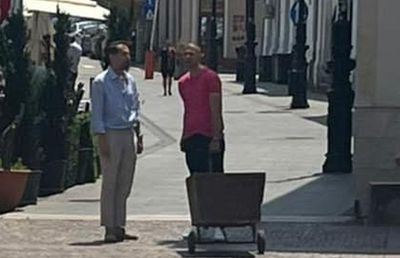 Surprins cu un căruț prin centrul Craiovei, Claudiu Răducanu a luat atitudine: „Nu îmi este rușine, nu o să mă denigrați”