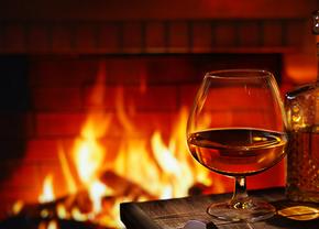 Un cognac fin pentru momente speciale - Descoperă aromele intense de la SmartDrinks.ro!