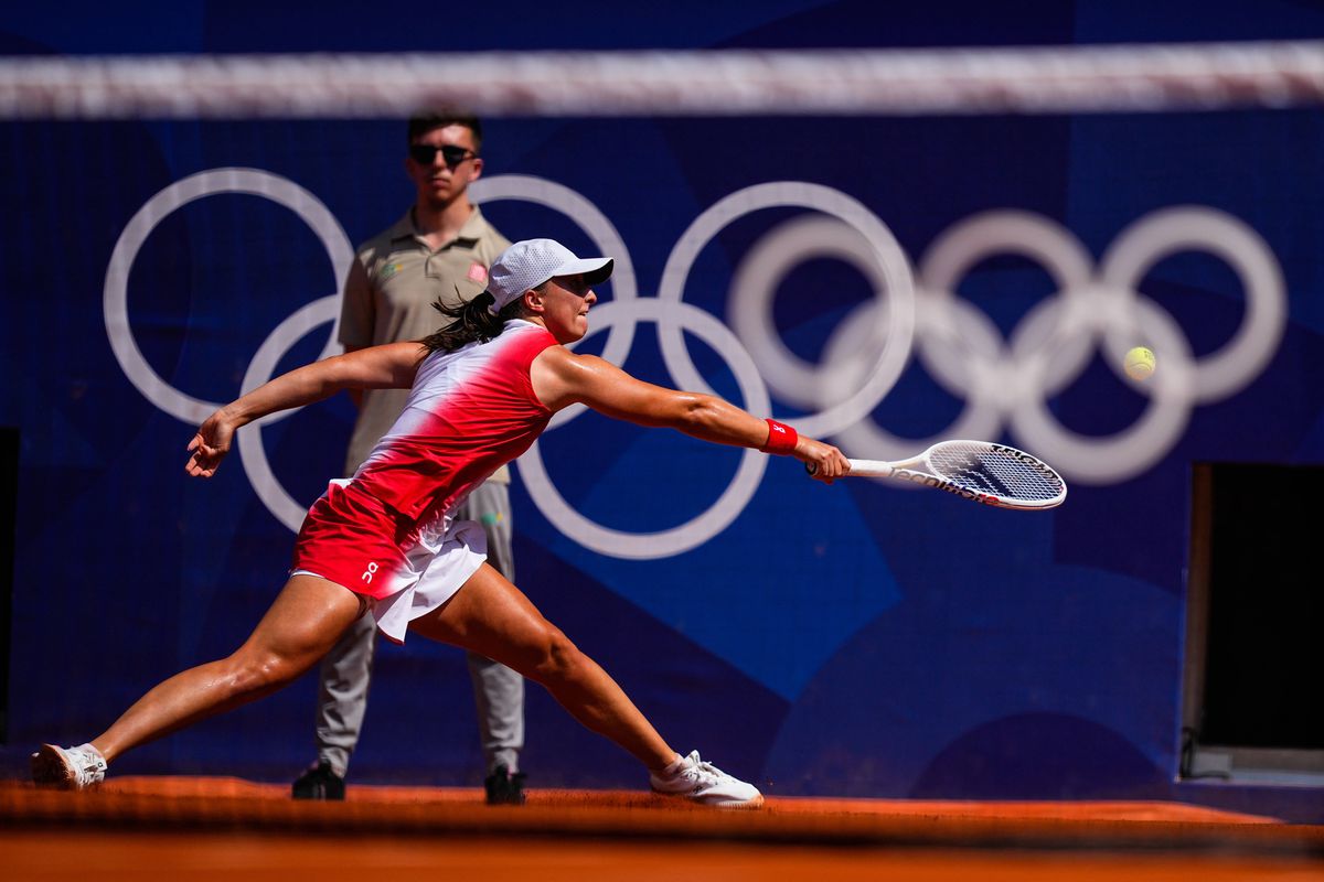 Surpriză URIAȘĂ în semifinalele turneului de tenis » Iga Swiatek a pierdut în două seturi și va lupta pentru bronz