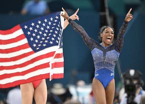 Simone Biles, imperială în concursul individual compus de la Paris! » Româncele, pe locurile 17 și 22