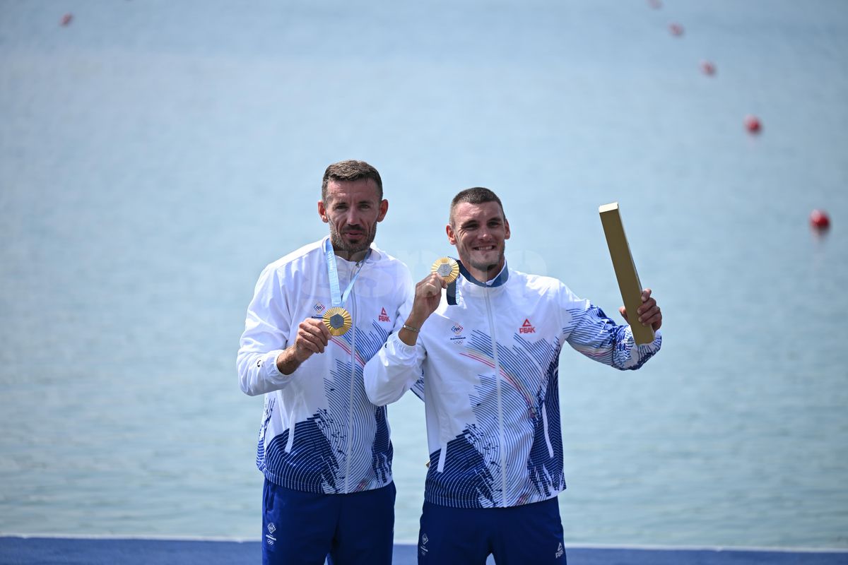 Andrei Cornea și Marian Enache, campionii de la dublu vâsle: „Nu am cuvinte pentru sentimentul de a fi pe podiumul olimpic” + „Totul a dispărut, a zburat, am devenit mai ușor”