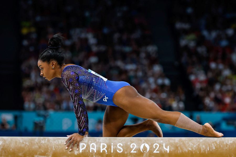 Simone Biles, imperială în concursul individual compus de la Paris! » Româncele, pe locurile 17 și 22