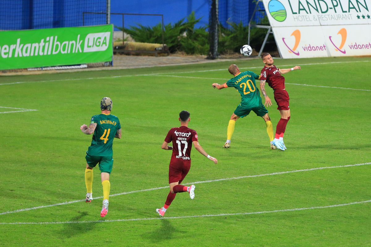 10 detalii observate de pe stadion la Neman Grodno - CFR Cluj » Scandal imens în timpul meciului: „Vrei să ne omori?”