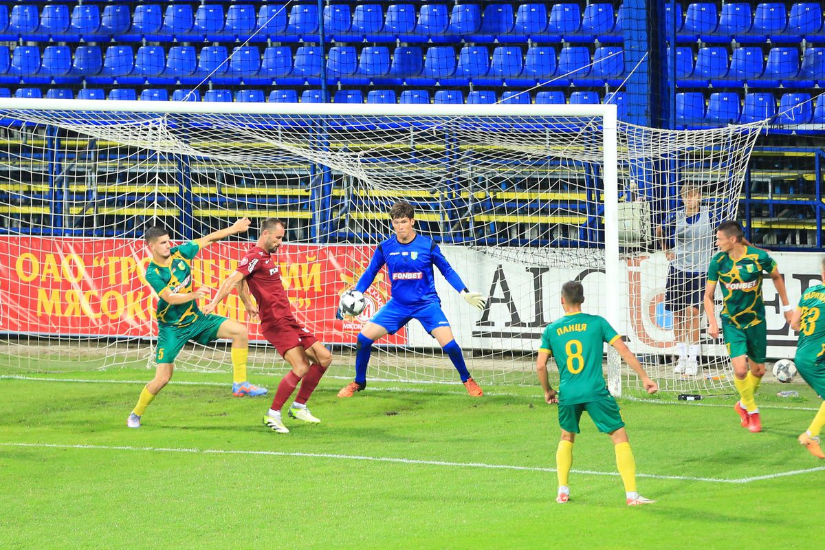 10 detalii observate de pe stadion la Neman Grodno - CFR Cluj » Scandal imens în timpul meciului: „Vrei să ne omori?”