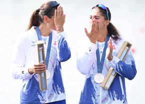Lacrimi în sincron » Momentul în care Simona Radiș și Ancuța Bodnar izbucnesc în plâns pe podium: „Trebuie să ne eliberăm, indiferent dacă am câștigat sau nu”