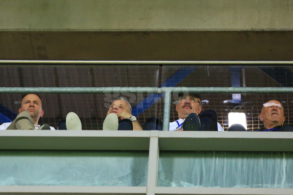 Neluțu Varga a venit din Burkina Faso ca să vadă de pe stadion meciul lui CFR Cluj! Invitat special din politica românească