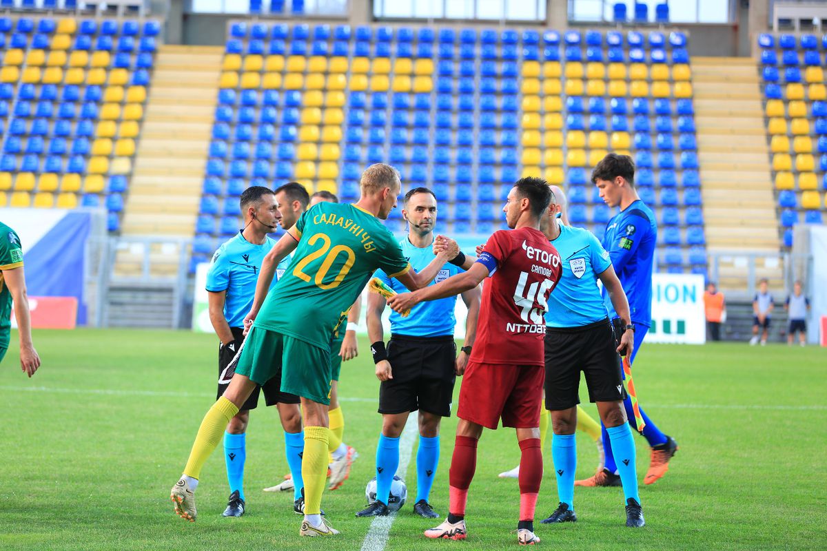 10 detalii observate de pe stadion la Neman Grodno - CFR Cluj » Scandal imens în timpul meciului: „Vrei să ne omori?”