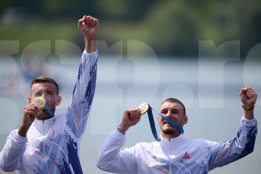 Marian Enache și Andrei Cornea au pus mâna pe aurul olimpic la Paris în cursa de dublu vâsle Foto: arhiva GSP Antonio Colamonici, antrenorul de aur al României la Jocurile Olimpice, devastator: „M-au tratat ca pe un nimic!” + Scandalul primelor și un proces de sute de mii de euro: „Președinte penibil”