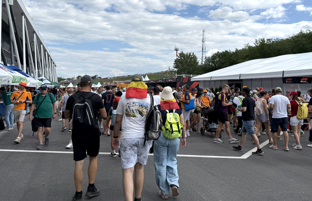 Atenție, Formula 1 nu e pentru oricine: cât costă o felie de pizza, o porție de cartofi sau o Cola » Ce prețuri sunt la MP de la Hungaroring