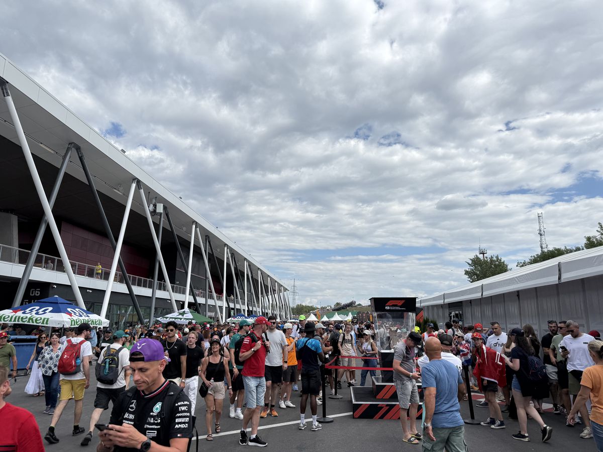 Atenție, Formula 1 nu e pentru oricine: cât costă o felie de pizza, o porție de cartofi sau o Cola » Ce prețuri sunt la MP de la Hungaroring