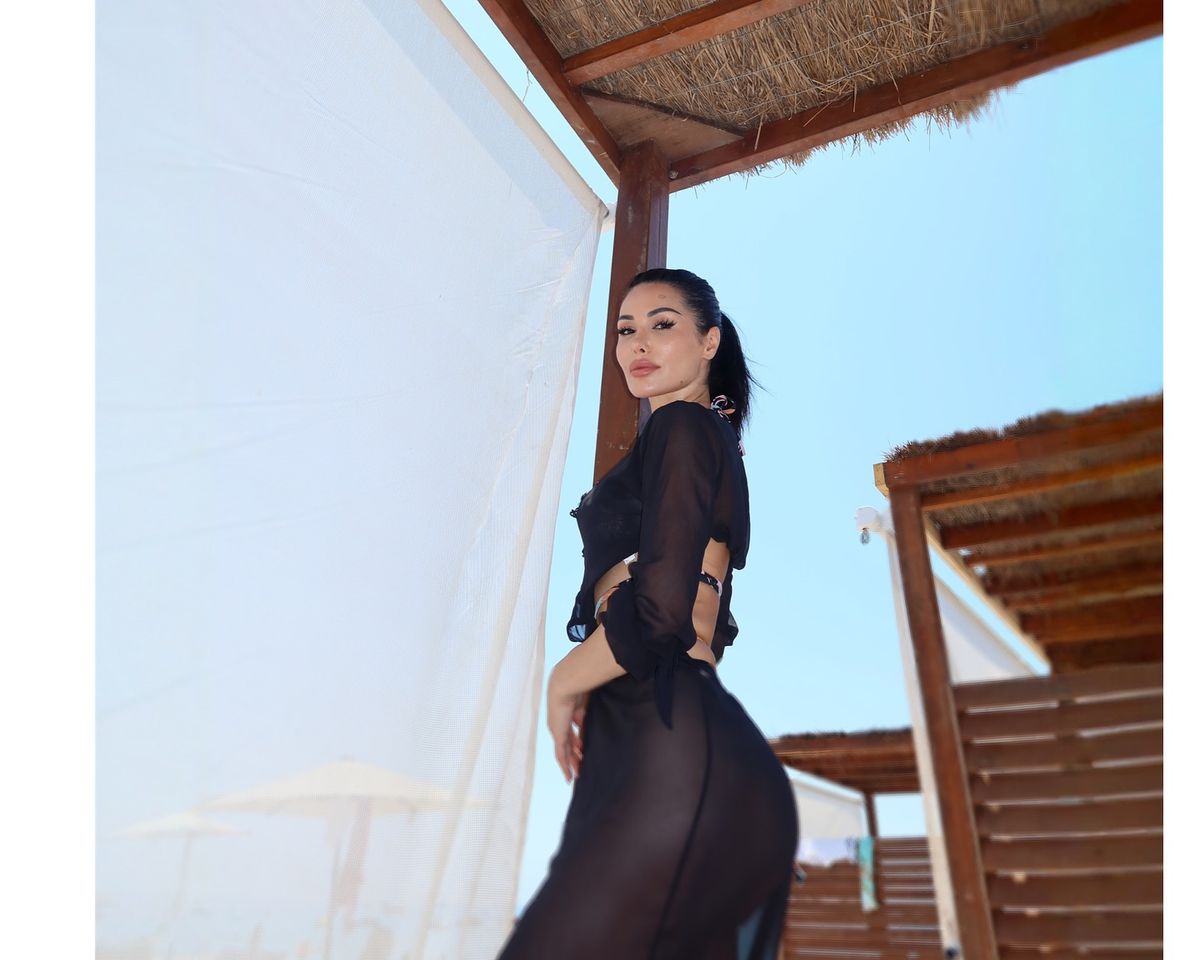 Celebra artistă i-a așteptat pe fotbaliști după victoria cu FCSB » Shkendija a sărbătorit în stradă!