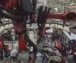 VIDEO&FOTO Imagini spectaculoase: cum e produs de opt roboți „crucișătorul extraterestru”, noul model de automobil Tesla