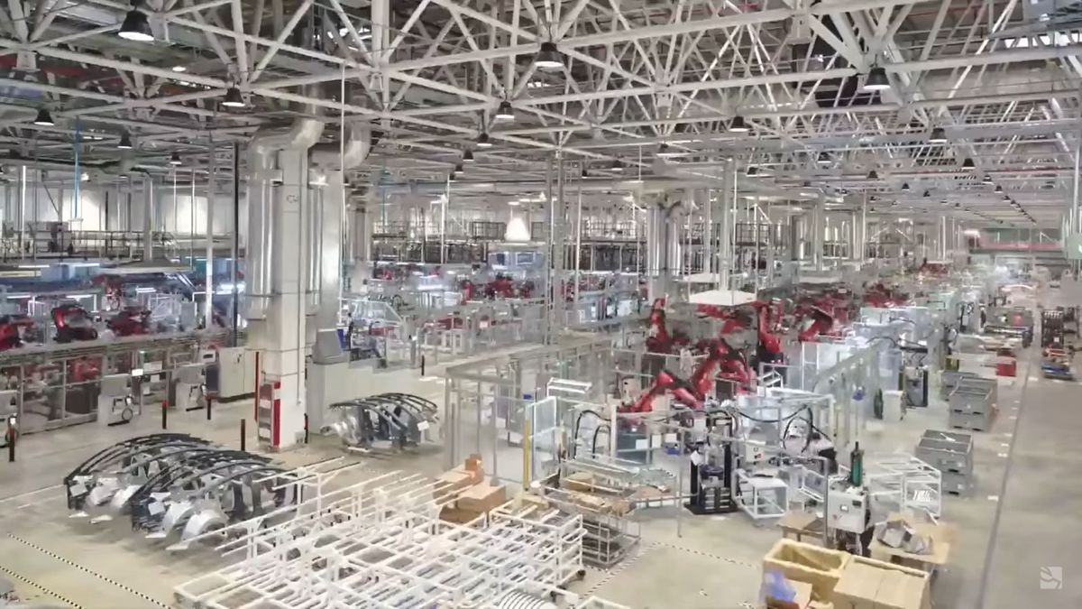 Tesla vine în România: va deschide un centru de vânzări și în București