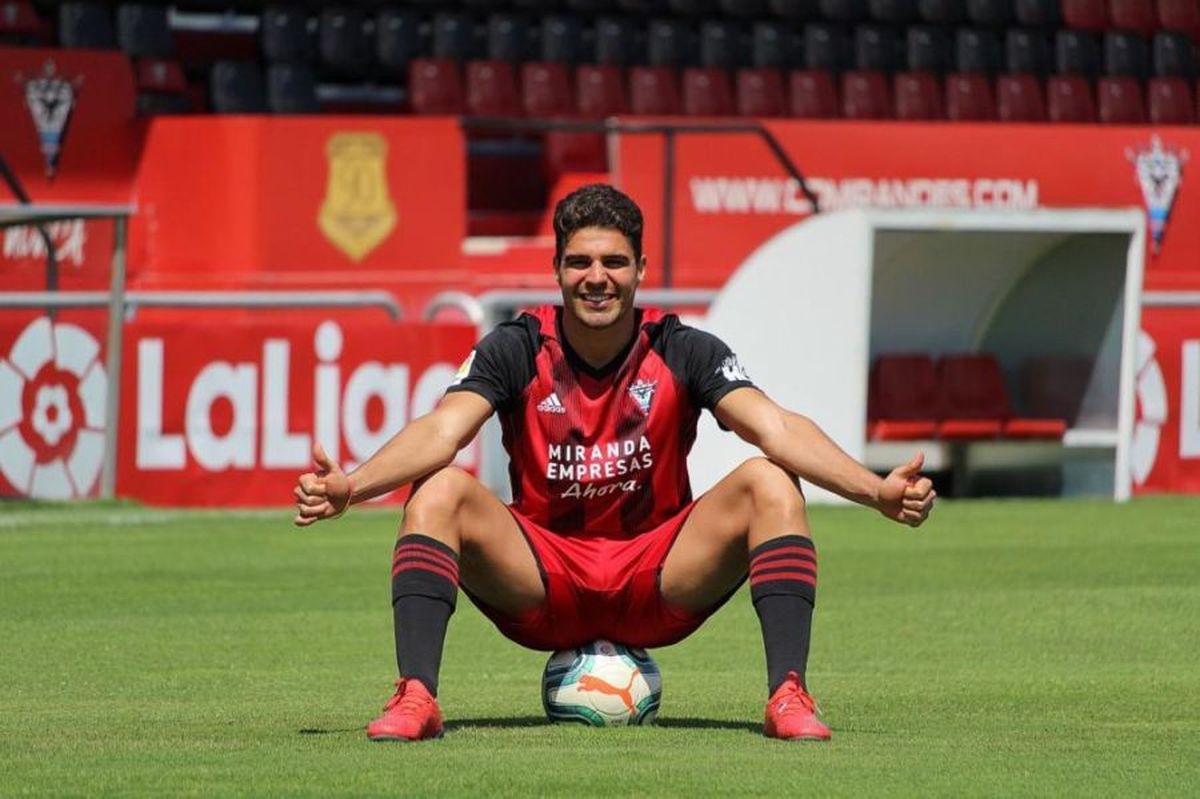 OFICIAL Dinamo, al doilea transfer al zilei: „câinii” au prezentat un jucător din Venezuela