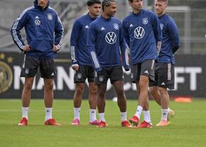Flick nu a debutat încă pe banca Germaniei, dar la nemți sunt deja tensiuni: Reus vs Bayern