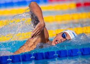 Ștafeta mixtă de 4X100 metri liber, favorită la aurul mondial » Cu Popovici magistral, „tricolorii” au spulberat concurența în serii