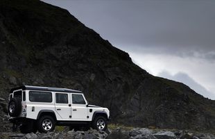 Top 5 motive pentru care să achiziționezi piese  pentru Land Rover dintr-un magazin online