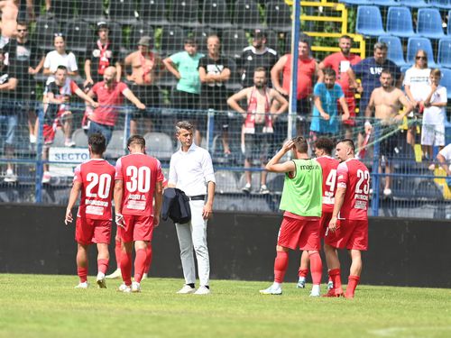 Telenovela „Dinamo se vinde” s-a încheiat cu un rezultat nefast pentru club și pentru suporterii roș-albilor. Discuțiile privind cedarea acțiunilor de către Dorin Șerdean grupului „One Tower” s-au blocat.