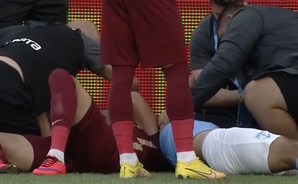 Desfigurat! FOTO-ȘOC din ambulanță: cum arată Cristi Manea, după faza care i-a îngrozit pe spectatorii din Gruia