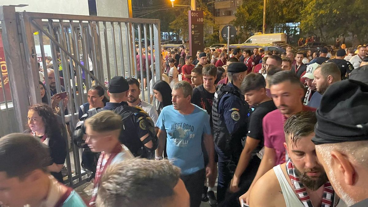 Incident la porțile stadionului Giulești, înainte de Rapid - Dinamo