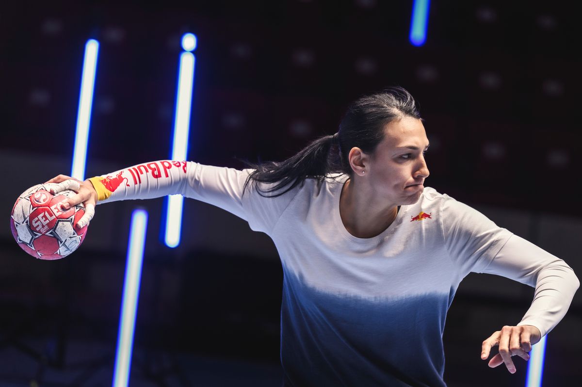 Documentar Cristina Neagu - "The Science Behind Cristina Neagu's Unstoppable Shot"