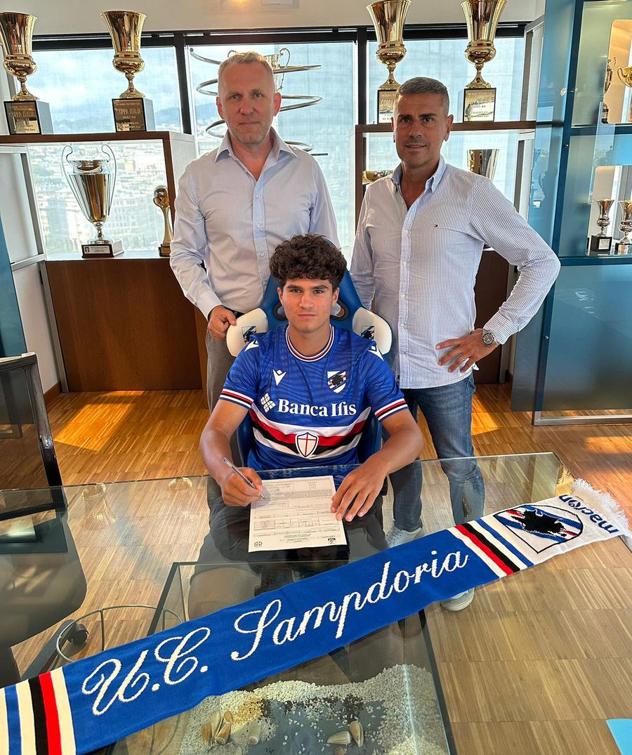 Un atacant român de 16 ani a semnat cu Sampdoria