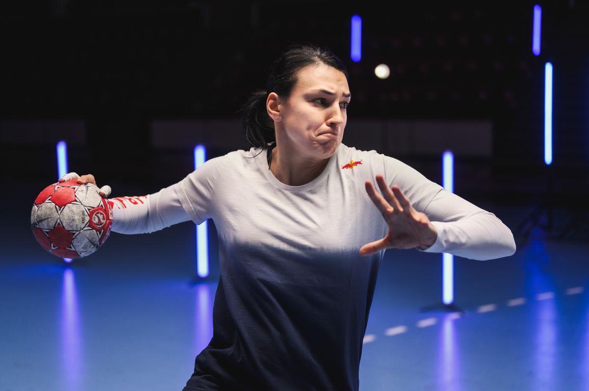 Documentar Cristina Neagu - "The Science Behind Cristina Neagu's Unstoppable Shot"