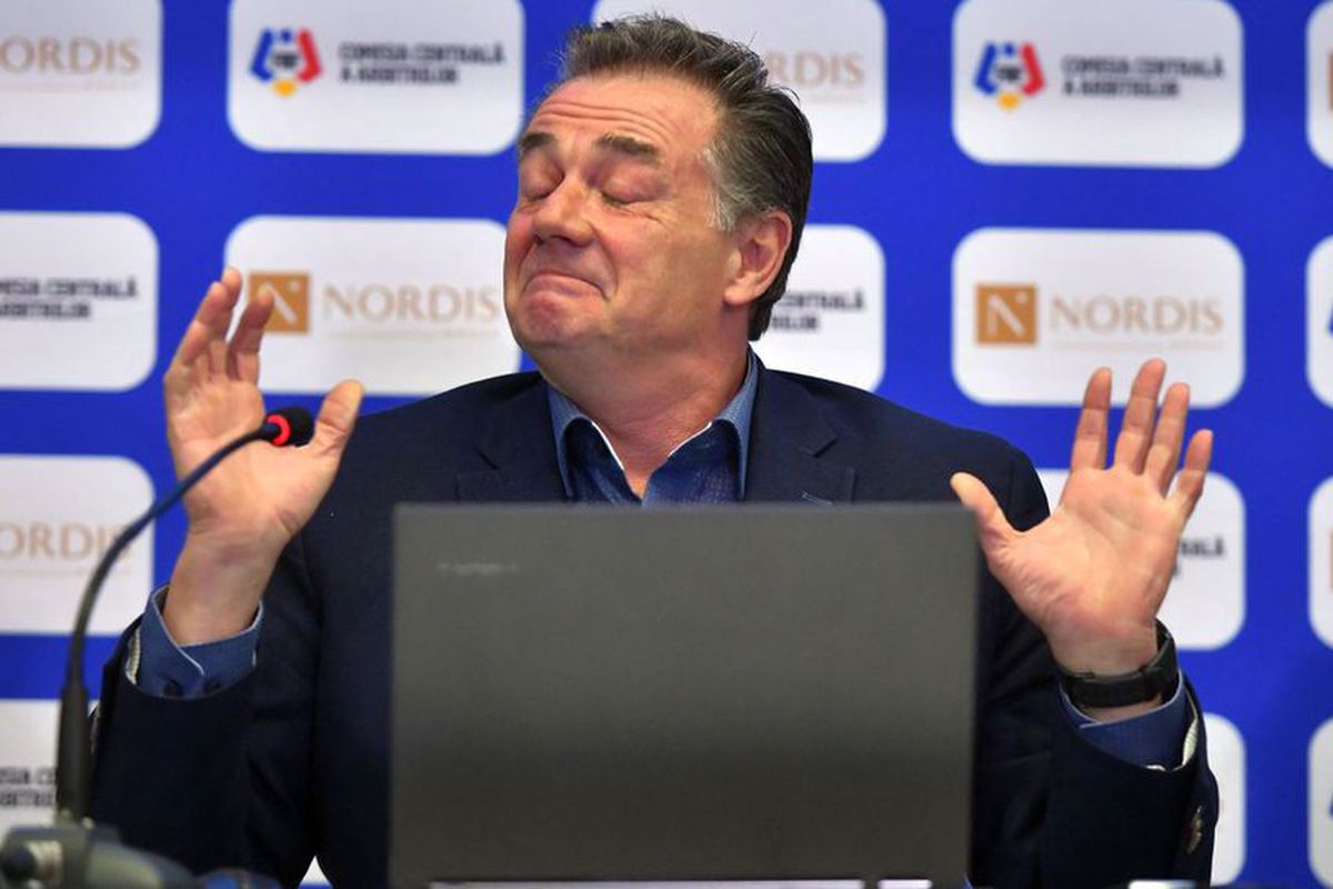 Vassaras chiar ne ia la mișto! Delegarea de la Voluntari - CFR Cluj i-a șocat și pe arbitri