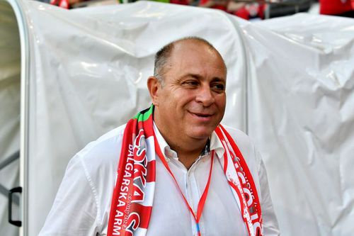 Patronul celor de la Sepsi Sfântu Gheorghe, Laszlo Dioszegi, a anunțat că formația pe care o conduce a ajuns la un acord pentru transferul fundașului central maghiar Akos Kecskes (27 de ani), jucător care ultima oară a evoluat în Austria, la LASK Linz.