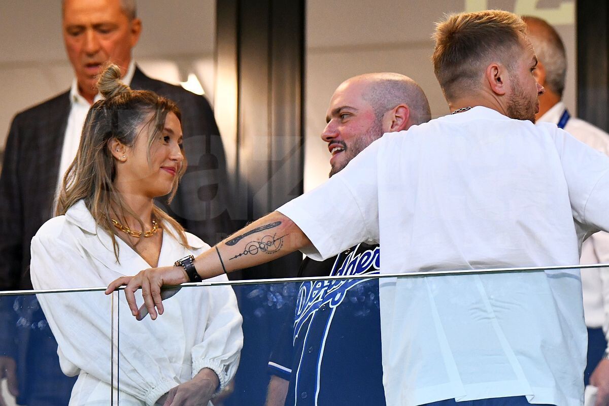 Love is in the air » Teodora Stoica și BRomania, apariție pe stadionul din Ghencea