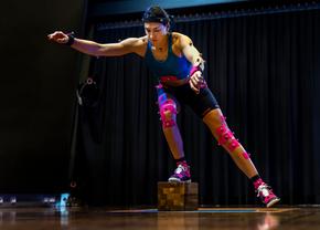 Cyborg Cristina Neagu! Experiment tehnologic incredibil realizat de Red Bull: „Aruncarea ei este de neoprit!” + Cifre-șoc: câți pași face pe secundă!