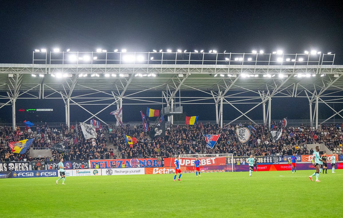 Sfidează UEFA! Detaliul surprins în tribune, la FCSB - UTA, de fotoreporterul GSP