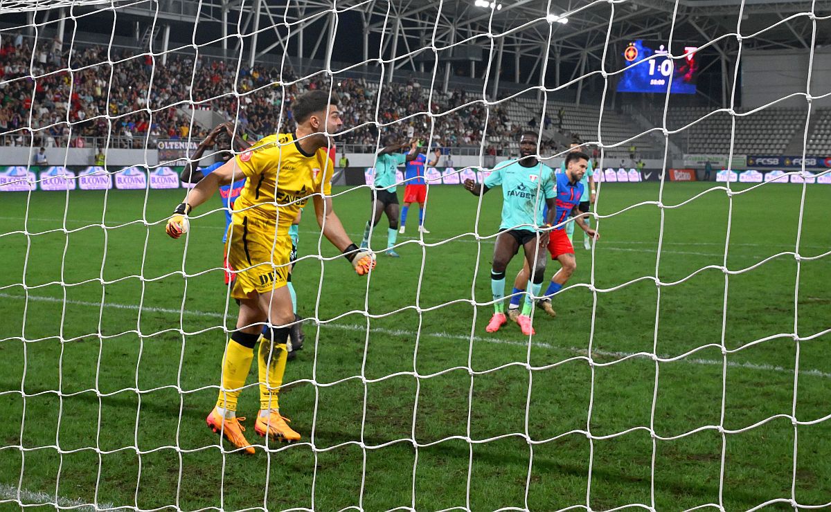 Sfidează UEFA! Detaliul surprins în tribune, la FCSB - UTA, de fotoreporterul GSP