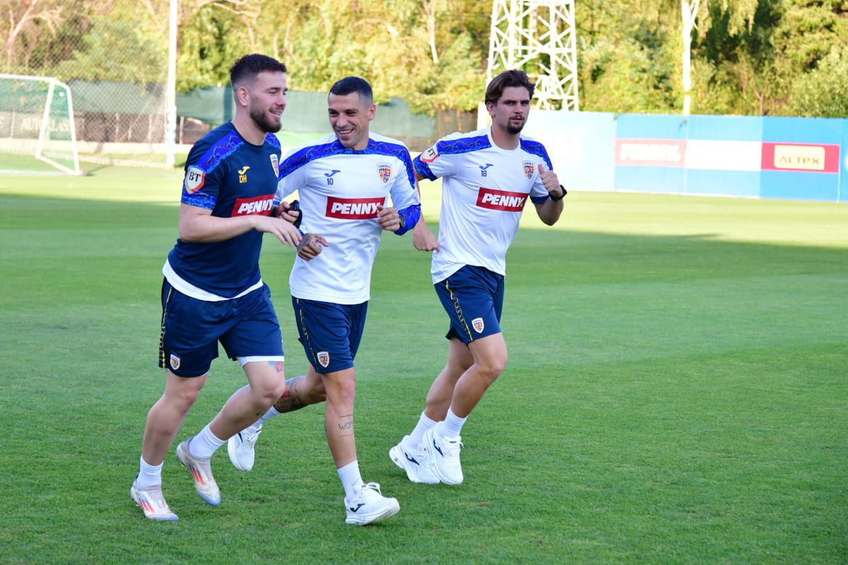 Doi jucători absenți de la antrenamentul naționalei de luni » Mircea Lucescu a pus la punct ultimele detalii