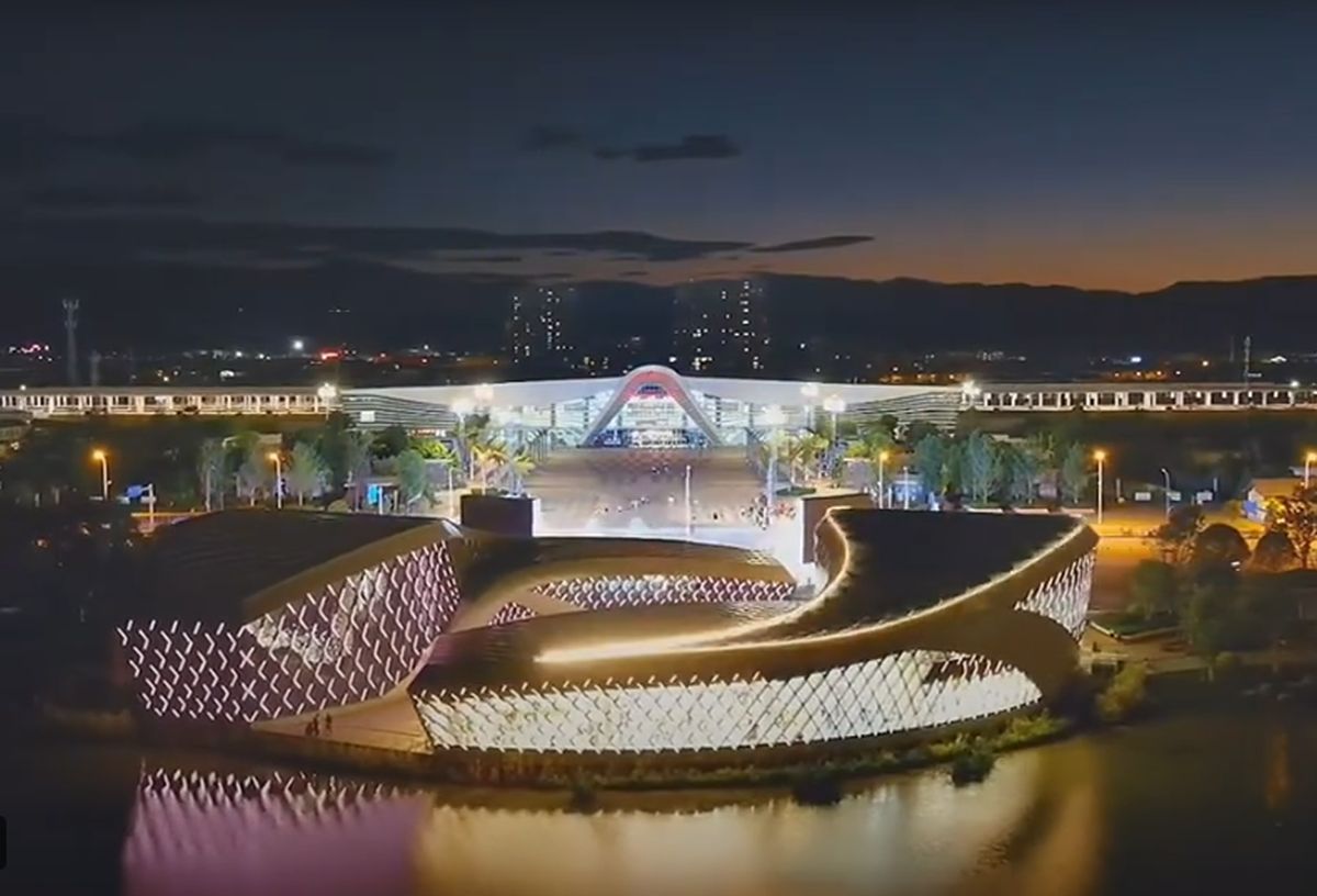 Andrei Burcă a numit dezavantajul vieții în China: „Încerc, dar e mai greu” » Cum arată orașul unde evoluează: e aproape cât Bucureștiul