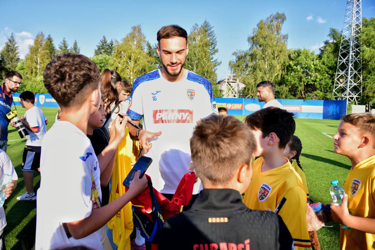 Doi jucători absenți de la antrenamentul naționalei de luni » Mircea Lucescu a pus la punct ultimele detalii