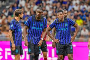 Un colos european vrea titularul lui Chivu! » Prețul pus de Inter și salariul jucătorului nu reprezintă o problemă