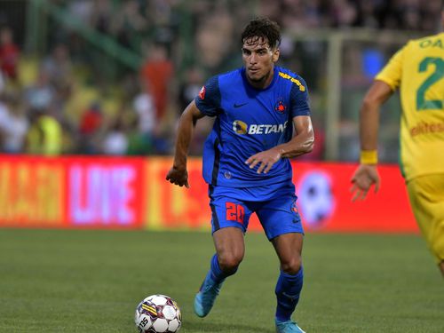 Dinamo mai face încă un transfer! Un fost jucător de la FCSB este gata să semneze